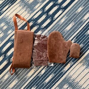 GAIYAH Self Tanning Mitt Applicator Set (NWOT)